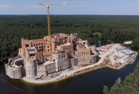 Zamek w Stobnicy otwarty na majówkę 2024?!