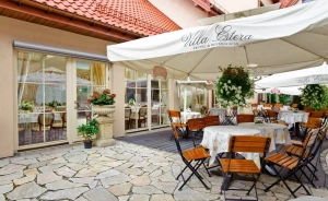 Villa Estera**** Hotel & Restauracja Hotel **** / 0