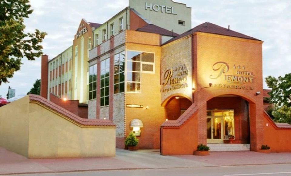 Piemont Hotel i Restauracja