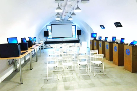 Sala konferencyjna Sala konferencyjna B w Pół na Pół Warszawa