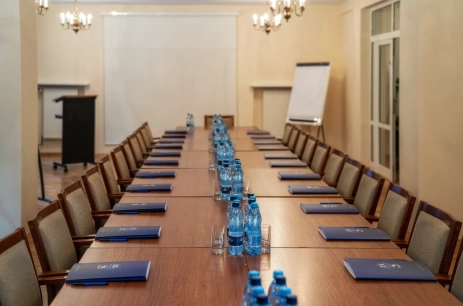 Sala konferencyjna Sala konferencyjna (Pan Tadeusz) w Zespół Pensjonatów Dolina Białego Zakopane