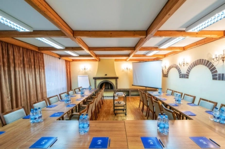 Sala konferencyjna Sala konferencyjna 2 (Telimena) kominkowa w Zespół Pensjonatów Dolina Białego Zakopane