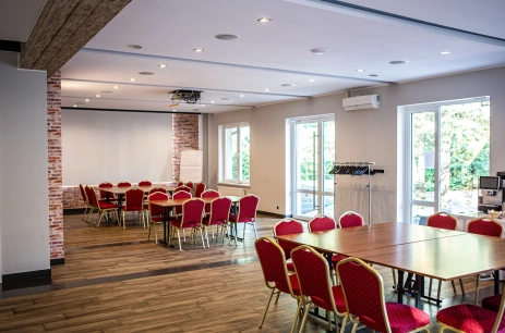 Sala konferencyjna Sala B w Hotel Pory Roku Pokrzydowo
