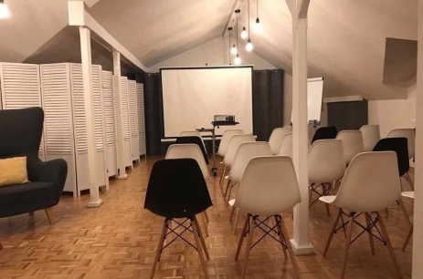 Sala konferencyjna Sala Konferencyjna w Pokoje Zimna Woda Rozalin