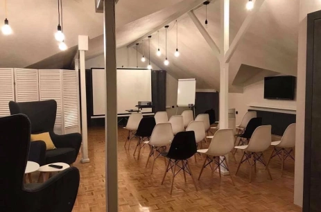 Sala konferencyjna Sala Konferencyjna w Pokoje Zimna Woda Rozalin