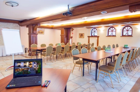 Sala konferencyjna Duża Sala w Hotel i Restauracja „DWA KSIĘŻYCE” Kazimierz Dolny