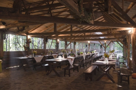 Sala konferencyjna Zadaszenie Biesiadne w Pensjonat Uroczysko Zaborek Janów Podlaski