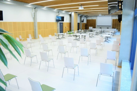 Sala konferencyjna Sala A w Centrum Konferencyjno-Wystawienniczym w Centrum Konferencyjno-Wystawiennicze Instytutu Badawczego Leśnictwa Warszawa