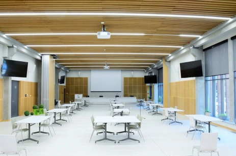 Sala konferencyjna Sala A w Centrum Konferencyjno-Wystawienniczym w Centrum Konferencyjno-Wystawiennicze Instytutu Badawczego Leśnictwa Warszawa