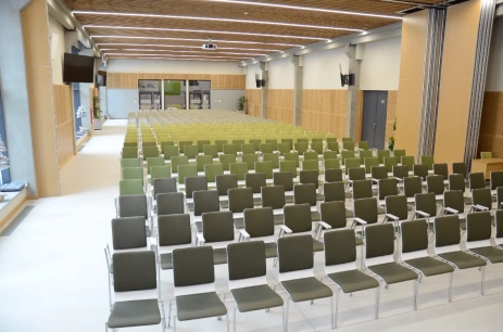 Sala konferencyjna Sala A w Centrum Konferencyjno-Wystawienniczym w Centrum Konferencyjno-Wystawiennicze Instytutu Badawczego Leśnictwa Warszawa