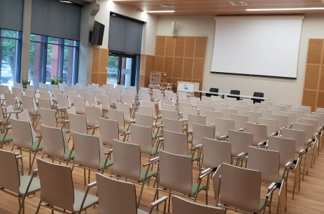 Sala konferencyjna Sala B w Centrum Konferencyjno-Wystawienniczym w Centrum Konferencyjno-Wystawiennicze Instytutu Badawczego Leśnictwa Warszawa