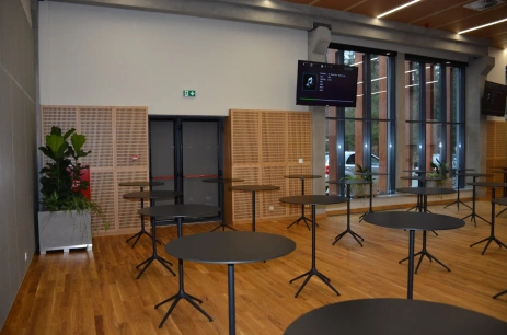 Sala konferencyjna Sala B w Centrum Konferencyjno-Wystawienniczym w Centrum Konferencyjno-Wystawiennicze Instytutu Badawczego Leśnictwa Warszawa