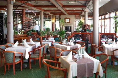 Sala konferencyjna Sala restauracyjna w Hotel - Restauracja Meduza*** Mielno