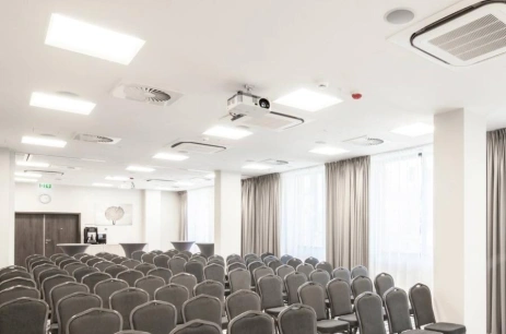 Sala konferencyjna Sala konferencyjna Leśna w Hampton by Hilton Oświęcim Oświęcim