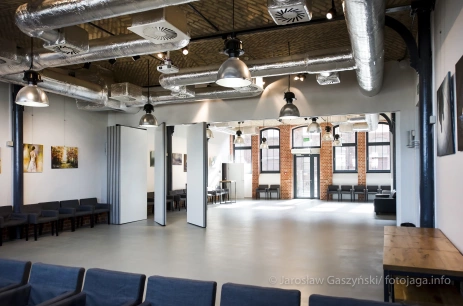 Sala konferencyjna SALA GALERIA SZCZECIŃSKA + KUBRYK LITERACKI w Centrum Kultury Euroregionu Stara Rzeźnia Szczecin