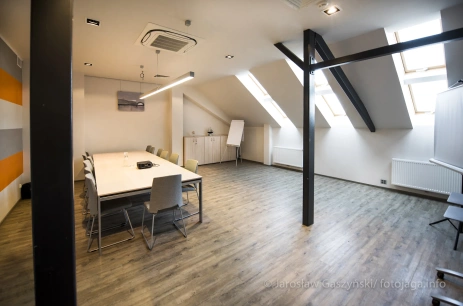 Sala konferencyjna SALA MŁODE WILKI  w Centrum Kultury Euroregionu Stara Rzeźnia Szczecin