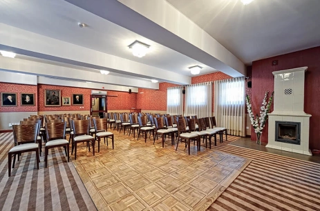 Sala konferencyjna Sala Portretowa w Hotel Modrzewiówka Lanckorona