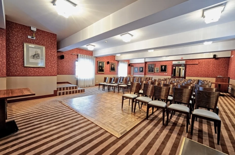 Sala konferencyjna Sala Portretowa w Hotel Modrzewiówka Lanckorona