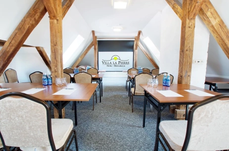 Sala konferencyjna Sala Szkoleniowa w Hotel Villa La Pierre  Strzegom
