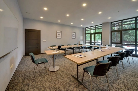 Sala konferencyjna Sala I Dywanowa w Centrum Wypoczynkowo - Konferencyjne Trzy Jeziora Wieleń Zaobrzański