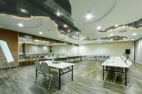 Sala konferencyjna Sala Lustrzana w SANVIT Lake Resort & Spa *** Okuninka