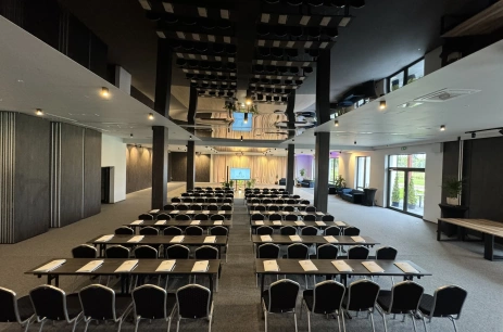 Sala konferencyjna Sala Widokowa w Natural Hotel Eco&Conference  - W rezerwacie     - Przy plaży na wyspie     - Z basenem i spa na III kondygnacji     - Pokoje wellness z saunami Ostróda