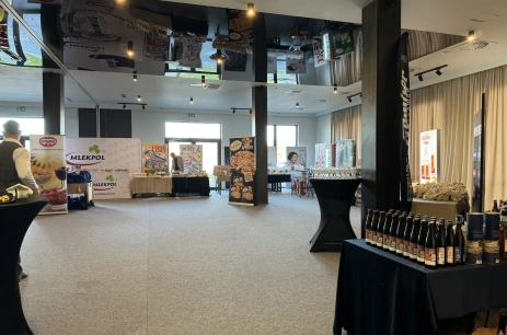 Sala konferencyjna Sala Kameralna w Natural Hotel Eco&Conference  - W rezerwacie     - Przy plaży na wyspie     - Z basenem i spa na III kondygnacji     - Pokoje wellness z saunami Ostróda