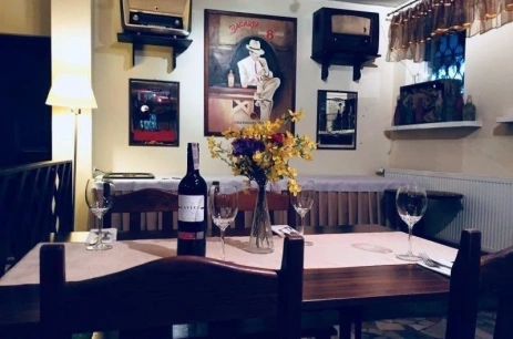 Sala konferencyjna Sala z kominkiem w Ośrodek Wypoczynkowy Leśne Ustronie Witnica