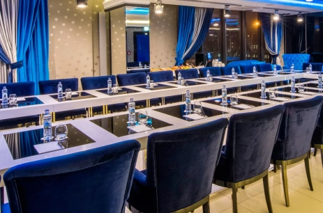 Sala konferencyjna Sala konferencyjna Gold w Varsovia Apartamenty Warszawa