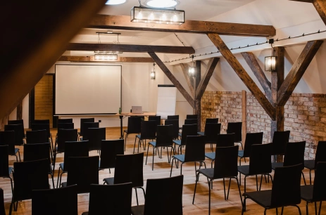 Sala konferencyjna Parlatorium w Hotel Podklasztorze Sulejów