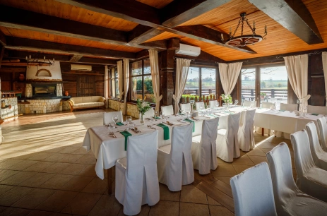 Sala konferencyjna Karczma w Hotel Dwór Bogucin Garbów