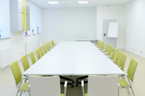 Sala konferencyjna Mała Sala w Centrum Konferencyjno-Wystawienniczym w Centrum Konferencyjno-Wystawiennicze Instytutu Badawczego Leśnictwa Warszawa