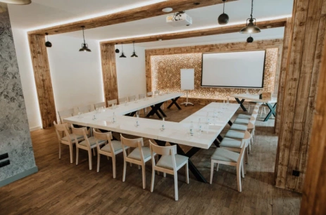Sala konferencyjna Villa Lamus w Kocierz Resort Andrychów