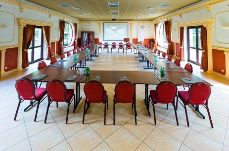 Sala konferencyjna Sala Kolumnowa w Hotel Ognisty Ptak Węgorzewo