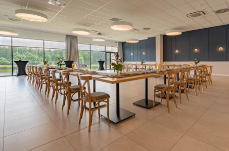 Sala konferencyjna Sala konferencyjno-balowa prawa w Hotel Odpocznia Resort i Las Jaracz