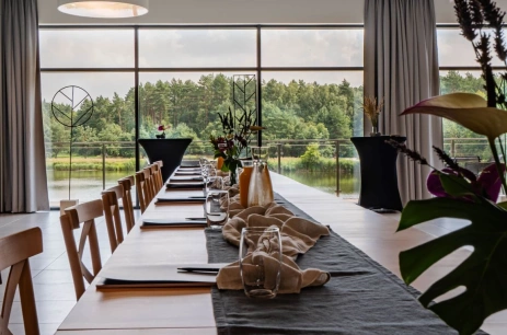 Sala konferencyjna Sala konferencyjno-balowa prawa w Hotel Odpocznia Resort i Las Jaracz