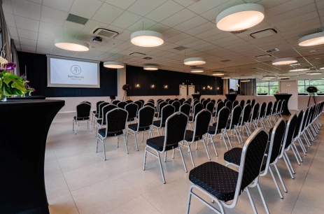 Sala konferencyjna Sala konferencyjno-balowa prawa w Hotel Odpocznia Resort i Las Jaracz