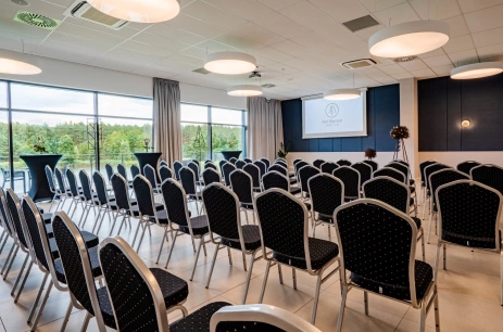 Sala konferencyjna Sala konferencyjno-balowa prawa w Hotel Odpocznia Resort i Las Jaracz