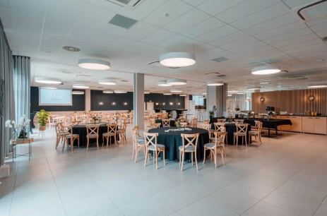 Sala konferencyjna Sala konferencyjno-balowa duża w Hotel Odpocznia Resort i Las Jaracz