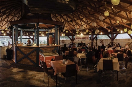 Sala konferencyjna Restauracja Letnia - Tawerna w Centrum Rekreacyjno-Wypoczynkowe Fala 1 Łazy