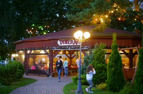 Sala konferencyjna Restauracja Letnia - Tawerna w Centrum Rekreacyjno-Wypoczynkowe Fala 1 Łazy