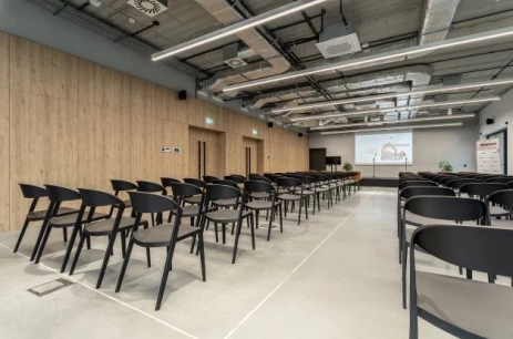 Sala konferencyjna Główna Sala Konferencyjna w VR Inkubator Fałkowo