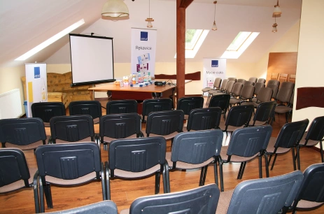 Sala konferencyjna Sala szkoleniowa w Kompleks Rekreacyjno-Sportowy "Dom nad Jeziorem" Silnowo