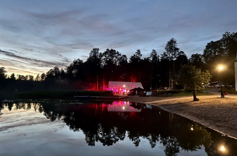 Sala konferencyjna Sala plażowa - namiot eventowy nad brzegiem jeziora- w Ruciane Park Mazury resort & spa Ruciane-Nida