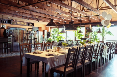 Sala konferencyjna Cuba Club w Stara Fabryka Myślniew Kobyla Góra