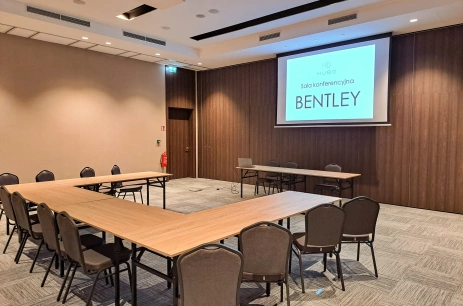 Sala konferencyjna BENTLEY w Hampton by Hilton Poznan Swarzedz | HUBO Centrum Konferencyjne Poznań