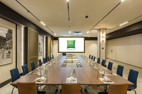 Sala konferencyjna Stalowa w Ibis Styles Kraków East Kraków