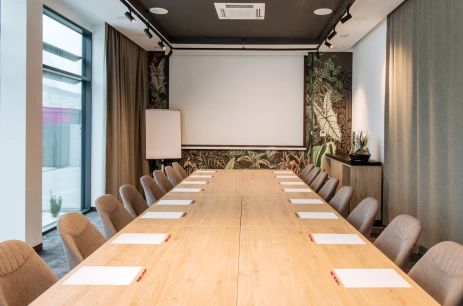 Sala konferencyjna Szklana w Ibis Styles Kraków East Kraków
