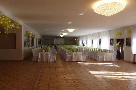 Sala konferencyjna Sala Bankietowa w Dwór Bartnika Narewka