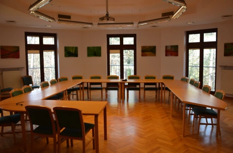 Sala konferencyjna Sala LIPA na parterze w głównym budynku IBL w Centrum Konferencyjno-Wystawiennicze Instytutu Badawczego Leśnictwa Warszawa